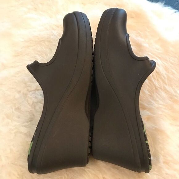 Crocs Frances Mary Janes Brown Wedge 10 Clog - Picture 8 of 8